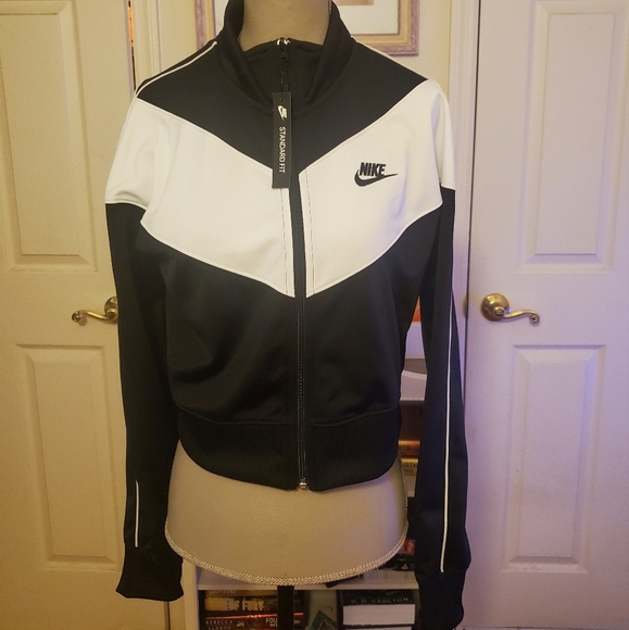 Nike Full Zip Women's Jacket - Picture 1 of 15